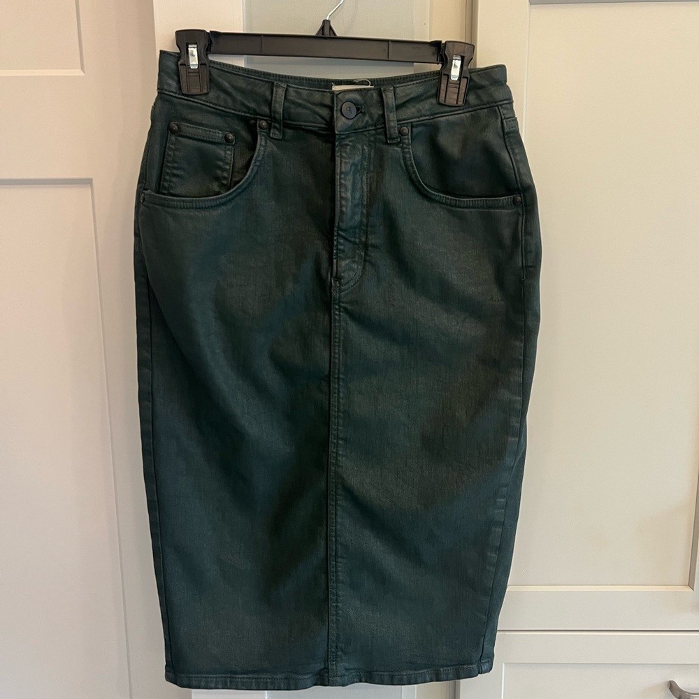 Pilcro Coated Denim Pencil Skirt Green size 4 - Picture 3 of 10